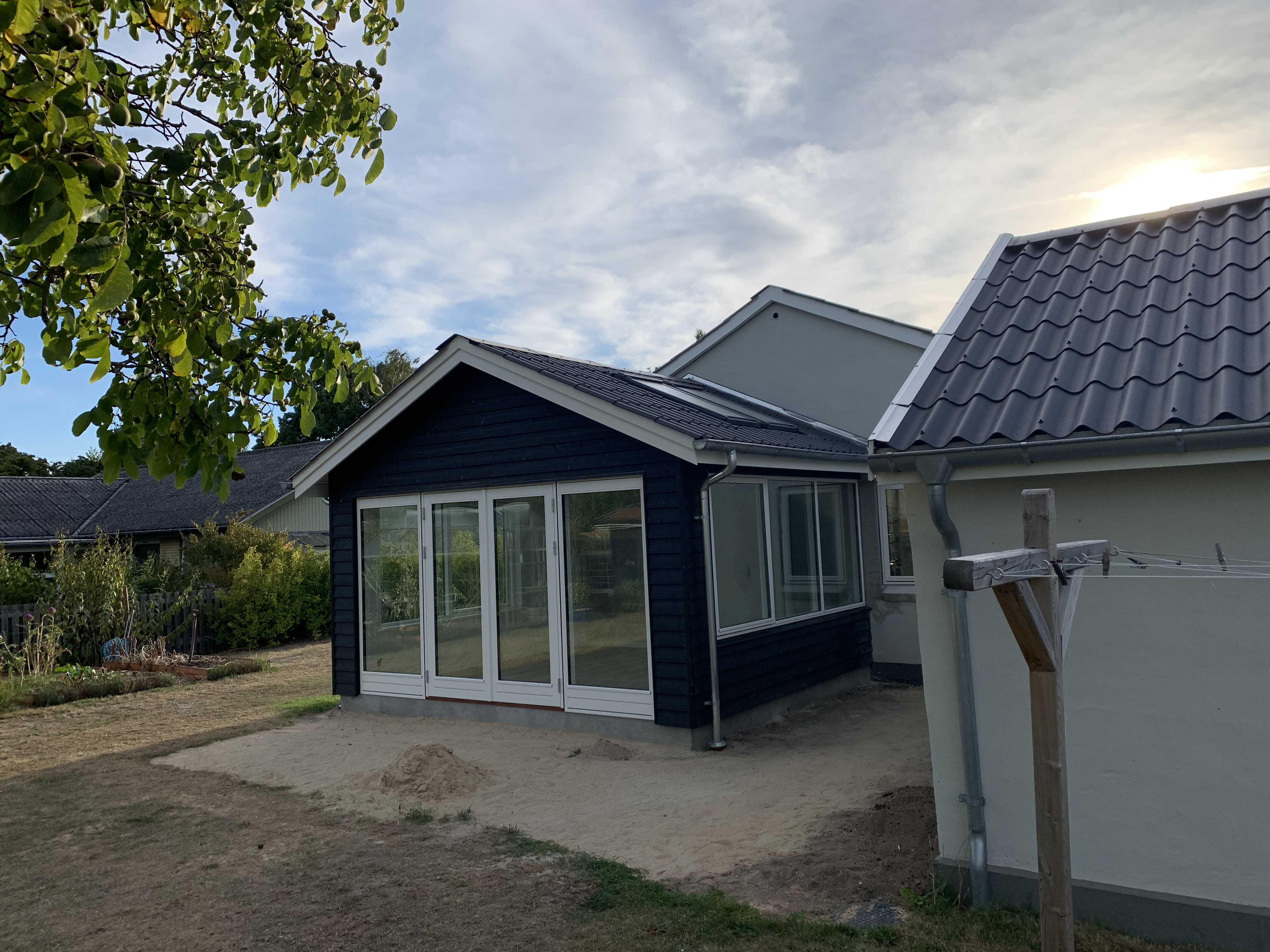 Facade Med Tilbygning 1